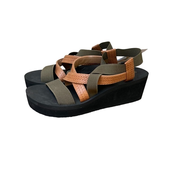 New with tags Muk Luks Sabine Comfort Wedge Sandals. - Picture 5 of 7